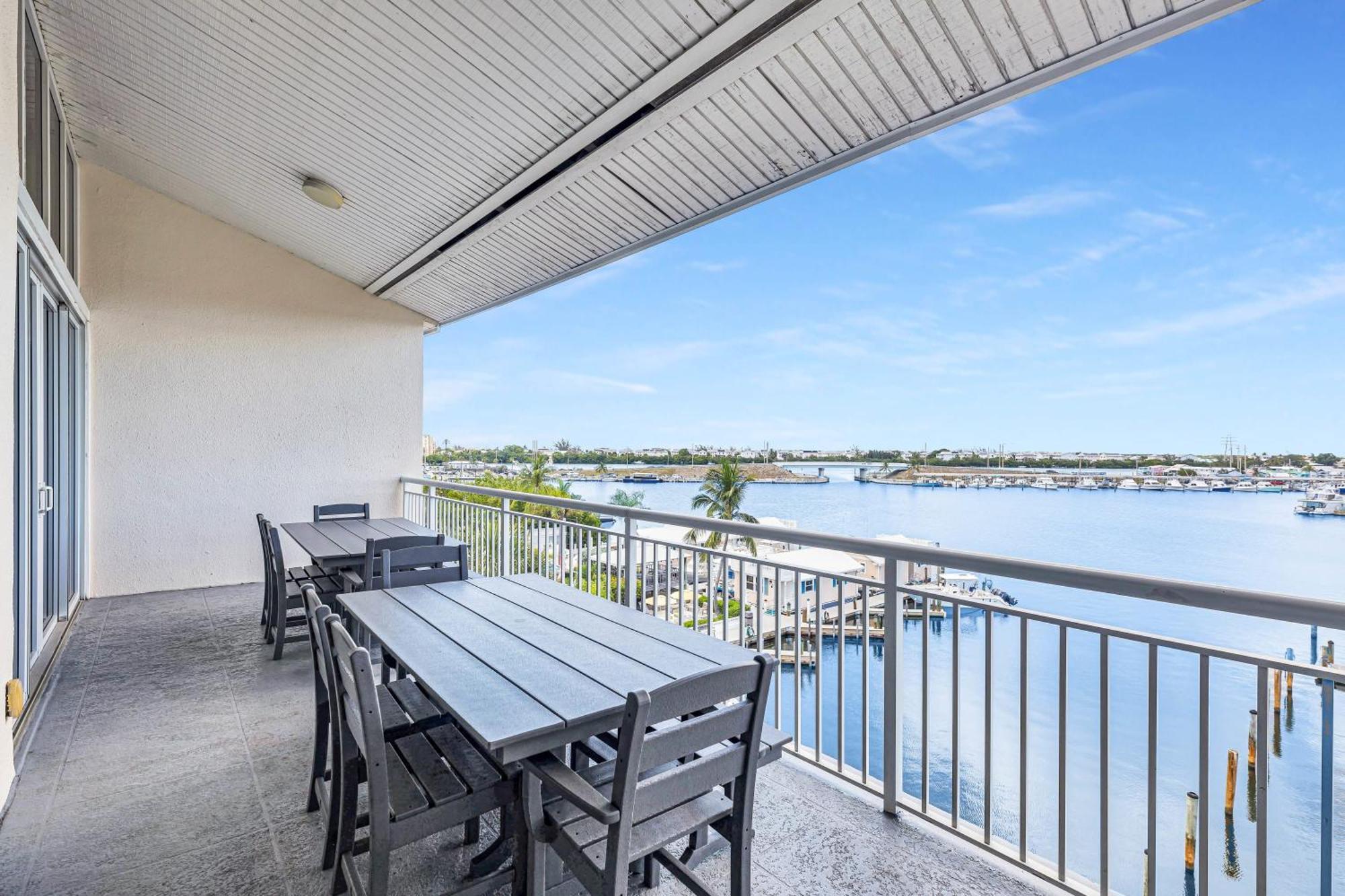 St John - Downtown Waterfront Penthouse Pool Parking Dock * Key West