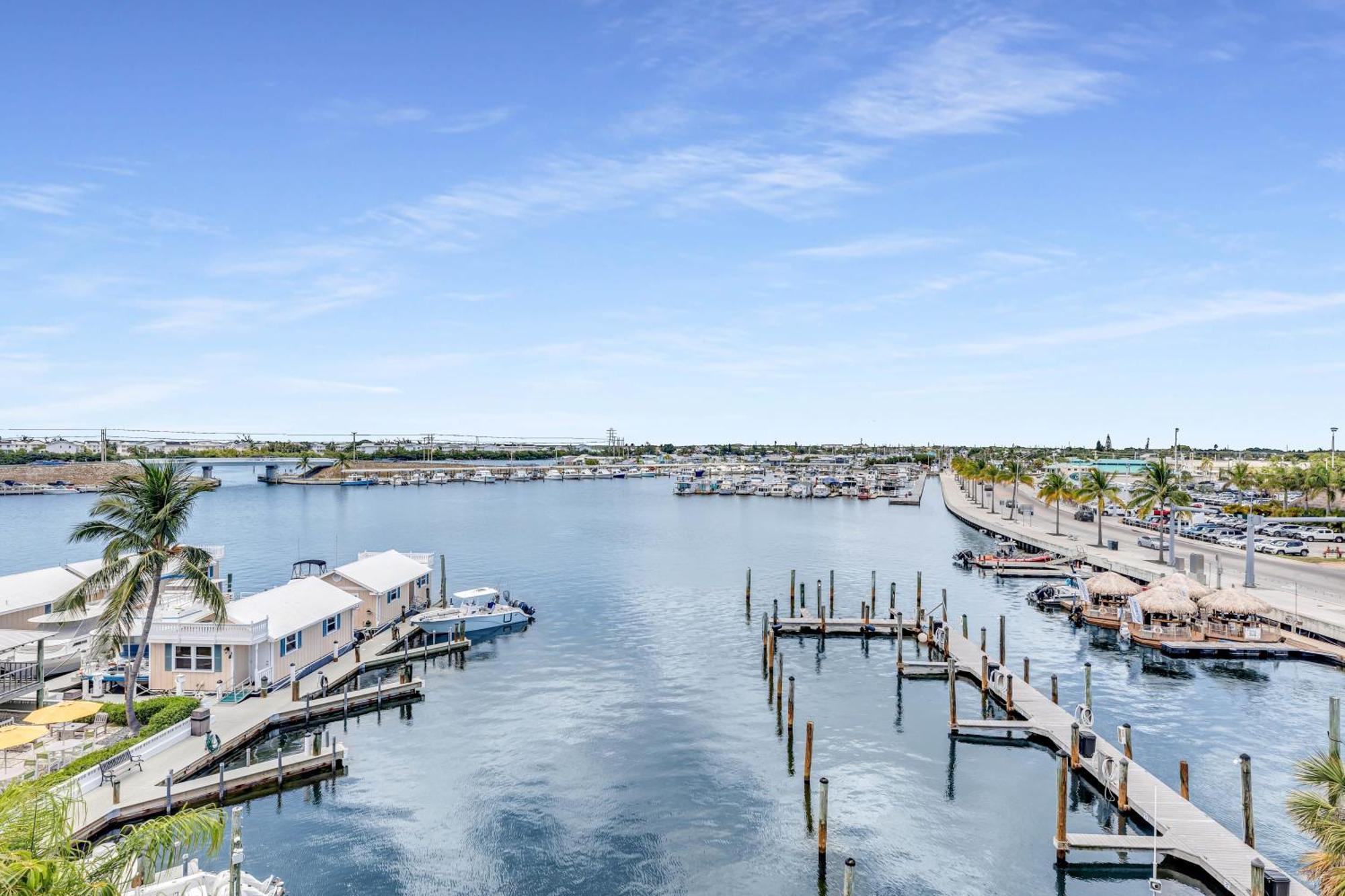 St Croix - Downtown 4x4 Waterfront Penthouse Pool Dock Pet