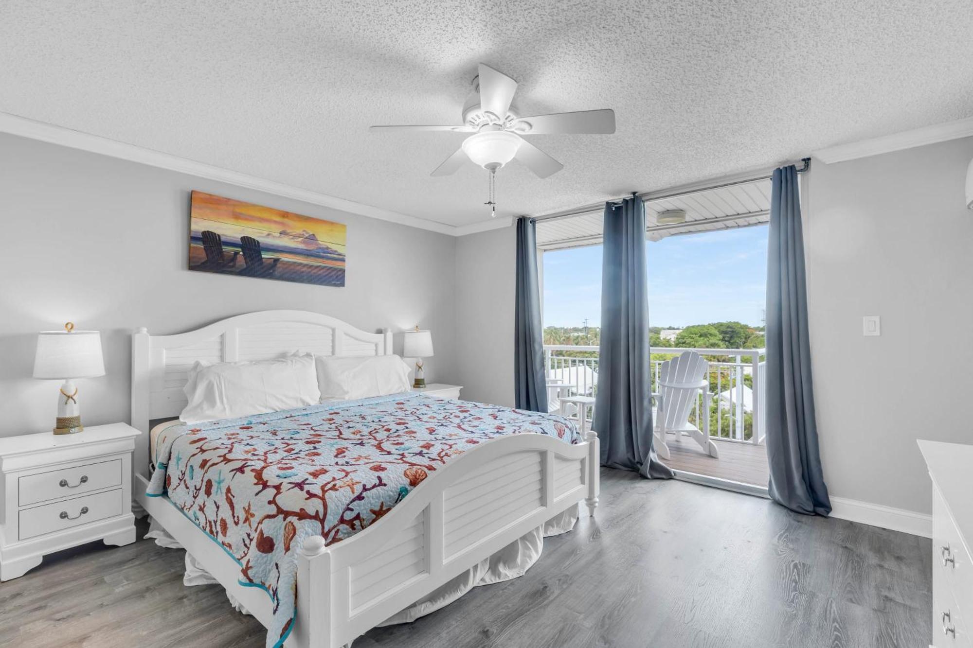 Holiday home St Croix - Downtown 4x4 Waterfront Penthouse Pool Dock Pet *