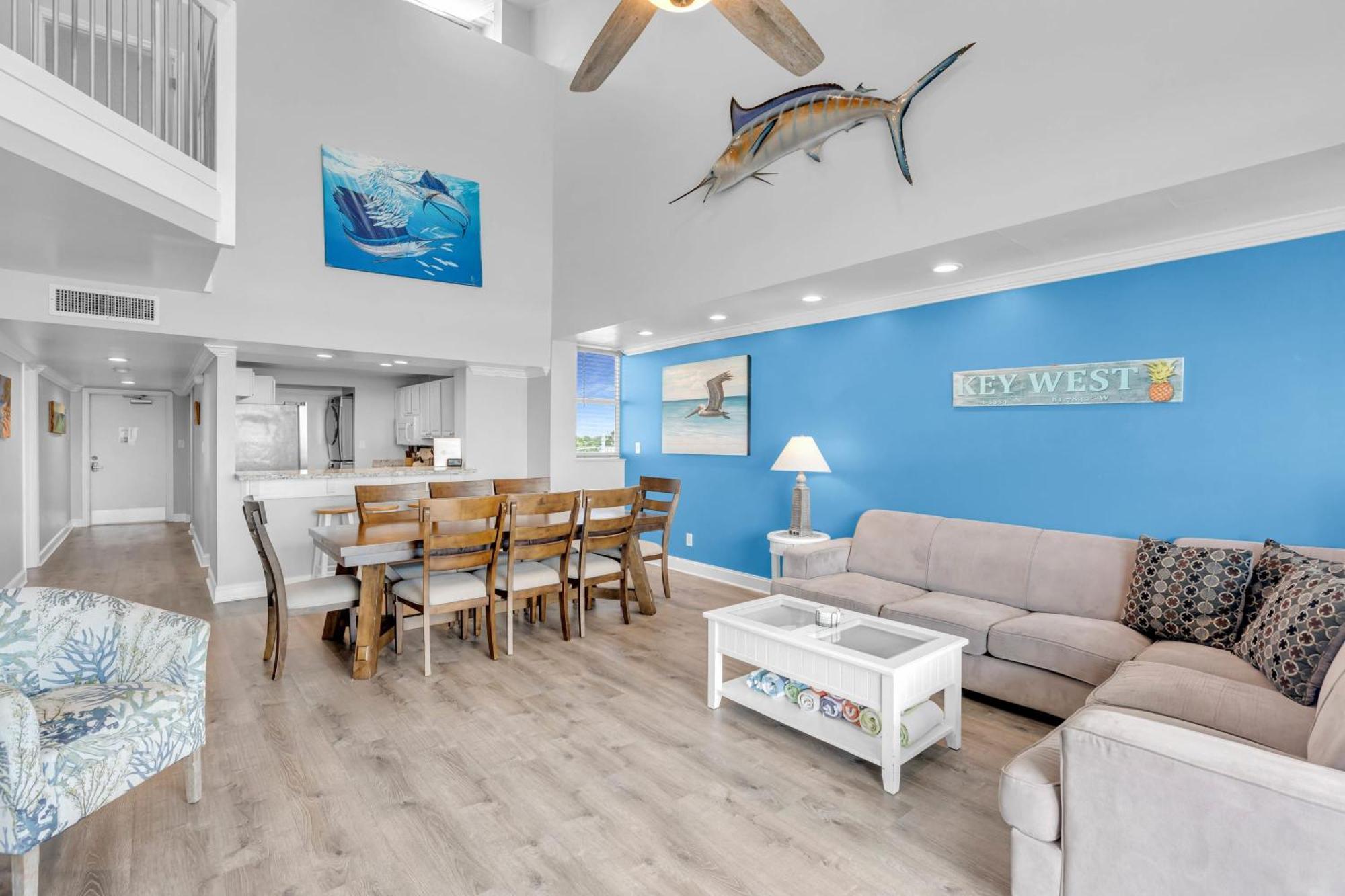 St Croix - Downtown 4x4 Waterfront Penthouse Pool Dock Pet *