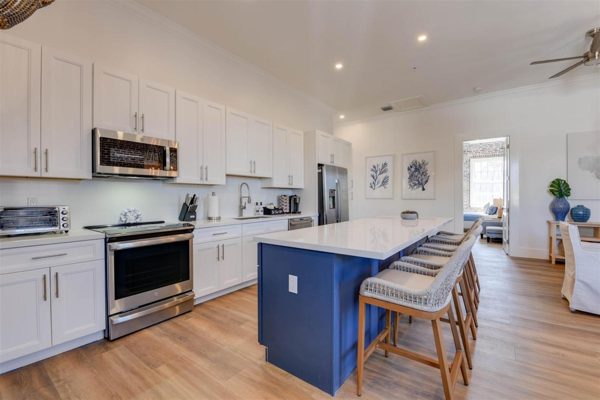 Holiday home Luxury 4bdr/4ba Penthouse *