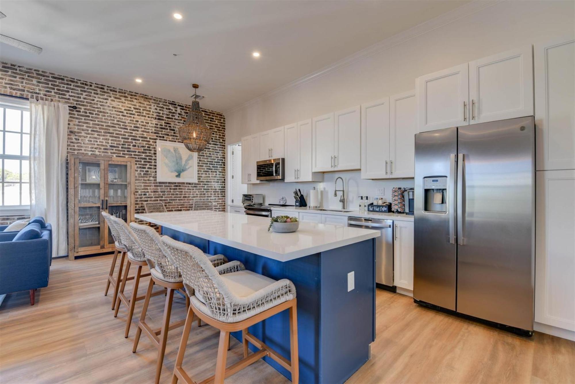 Holiday home Luxury 4bdr/4ba Penthouse *