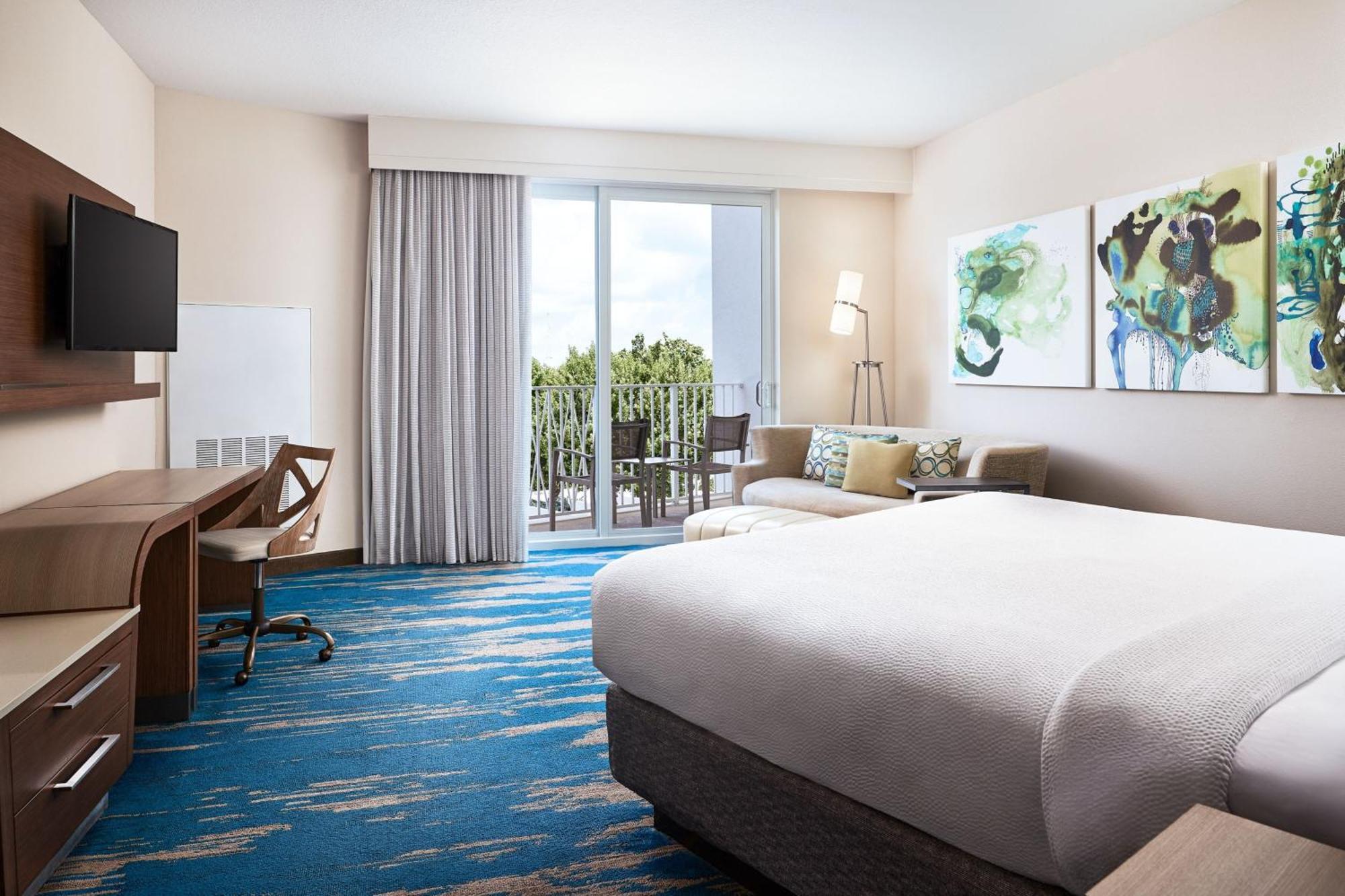 Courtyard By Marriott Faro Blanco Hotel 3*