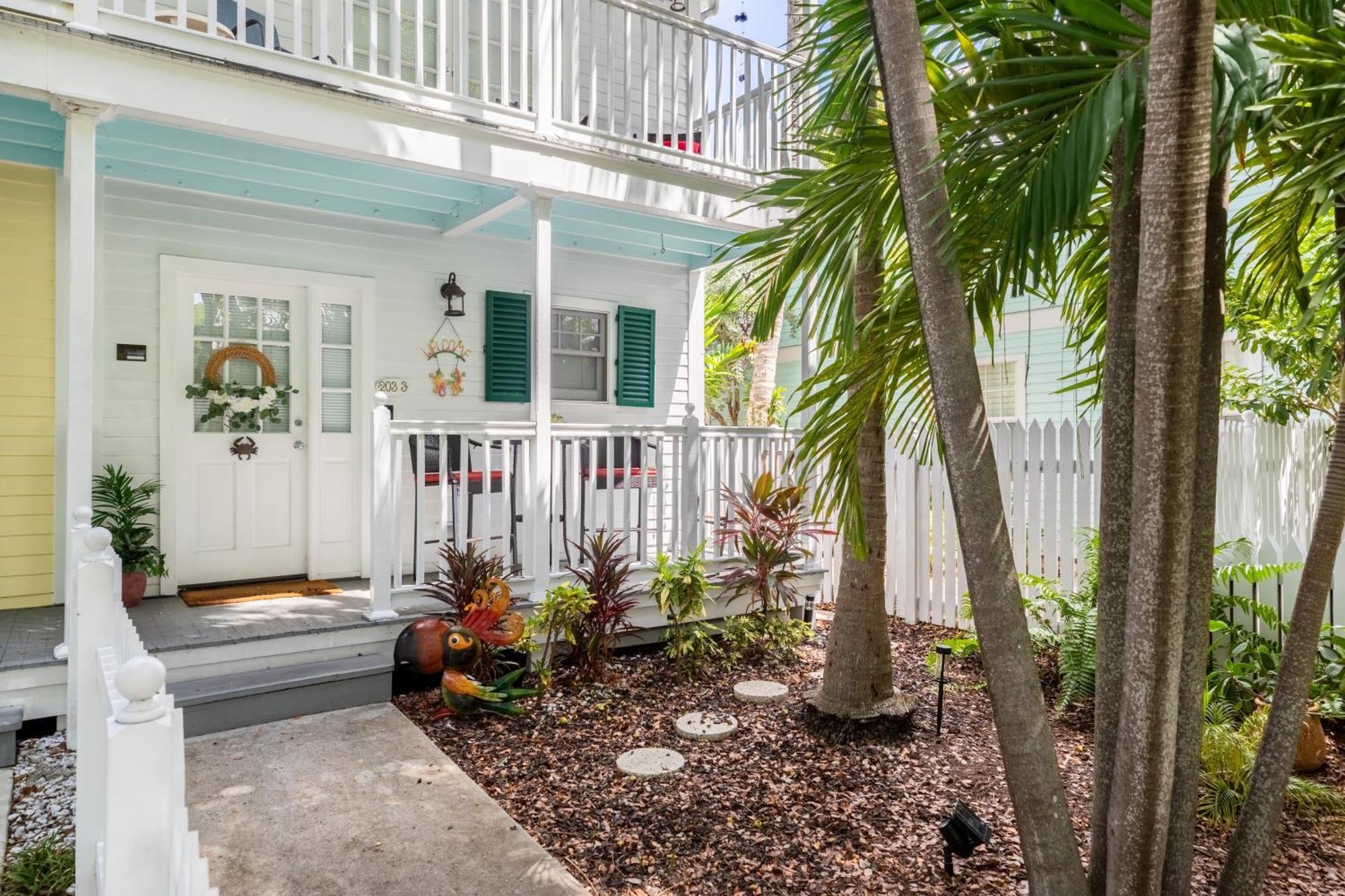 Holiday home Southard Getaway By Avantstay W Covered Patio Great Location Shared Pool Week Long *
