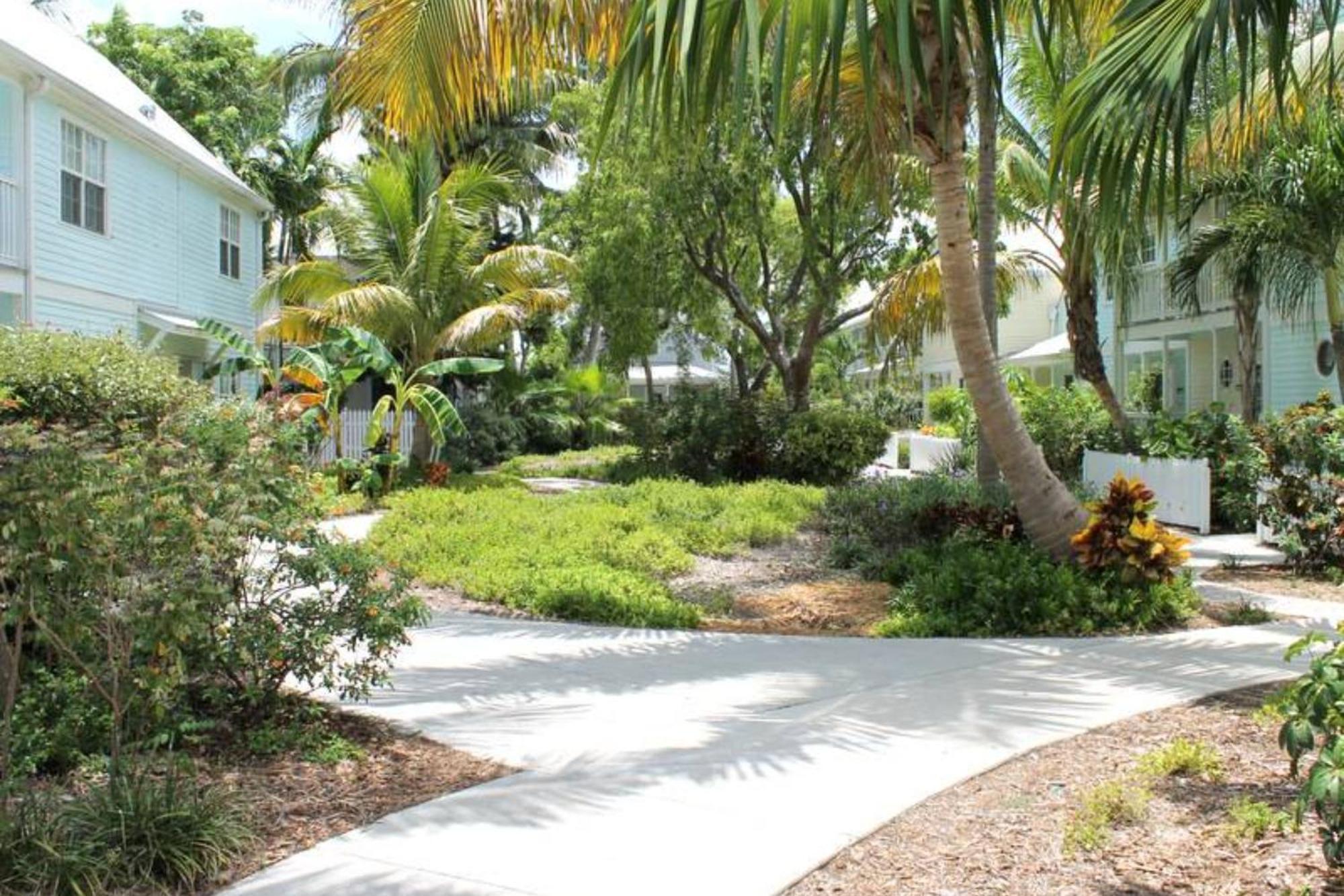 Southard Getaway By Avantstay W Covered Patio Great Location Shared Pool Week Long Key West