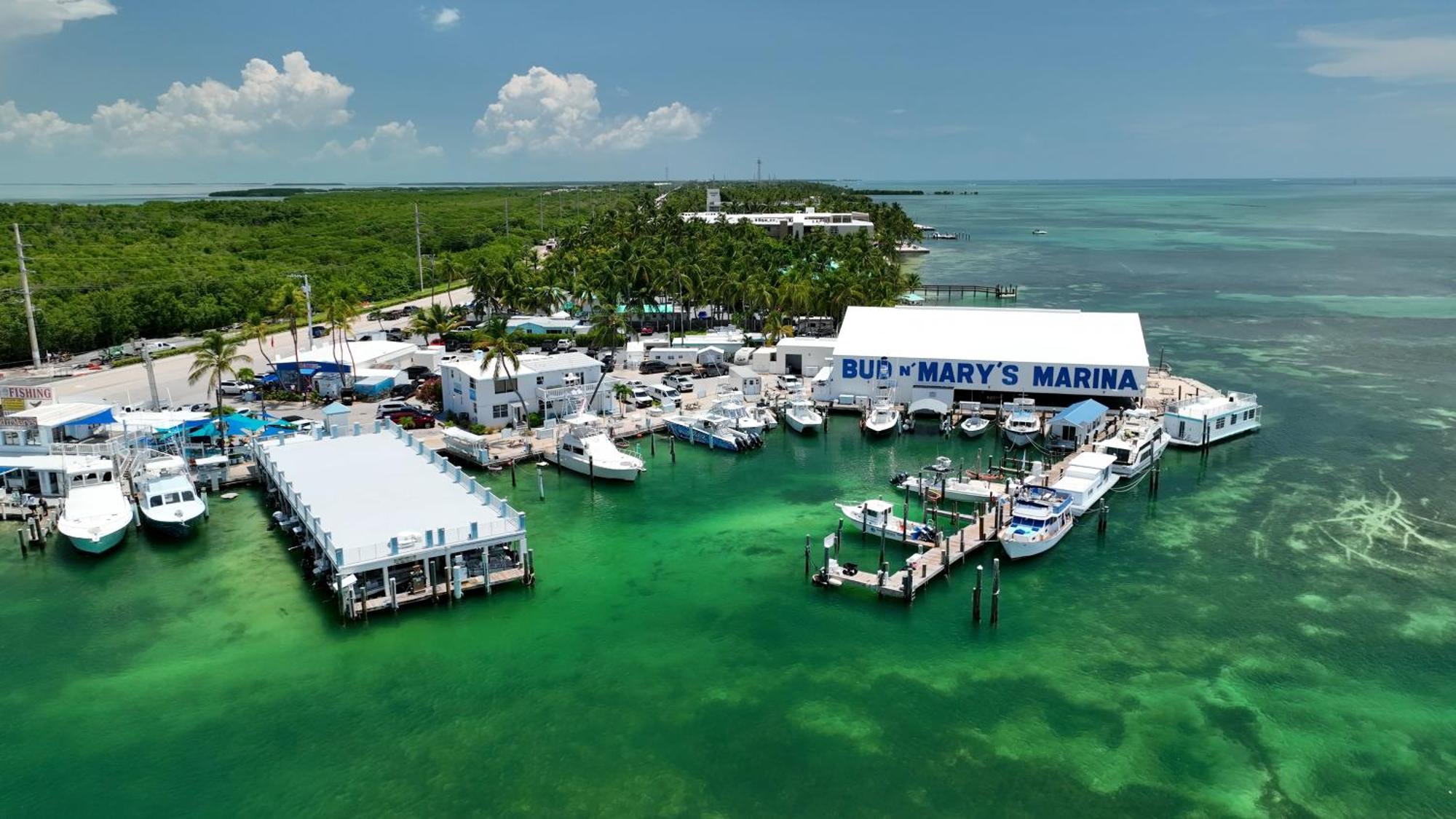 Resort N' Mary's Marina