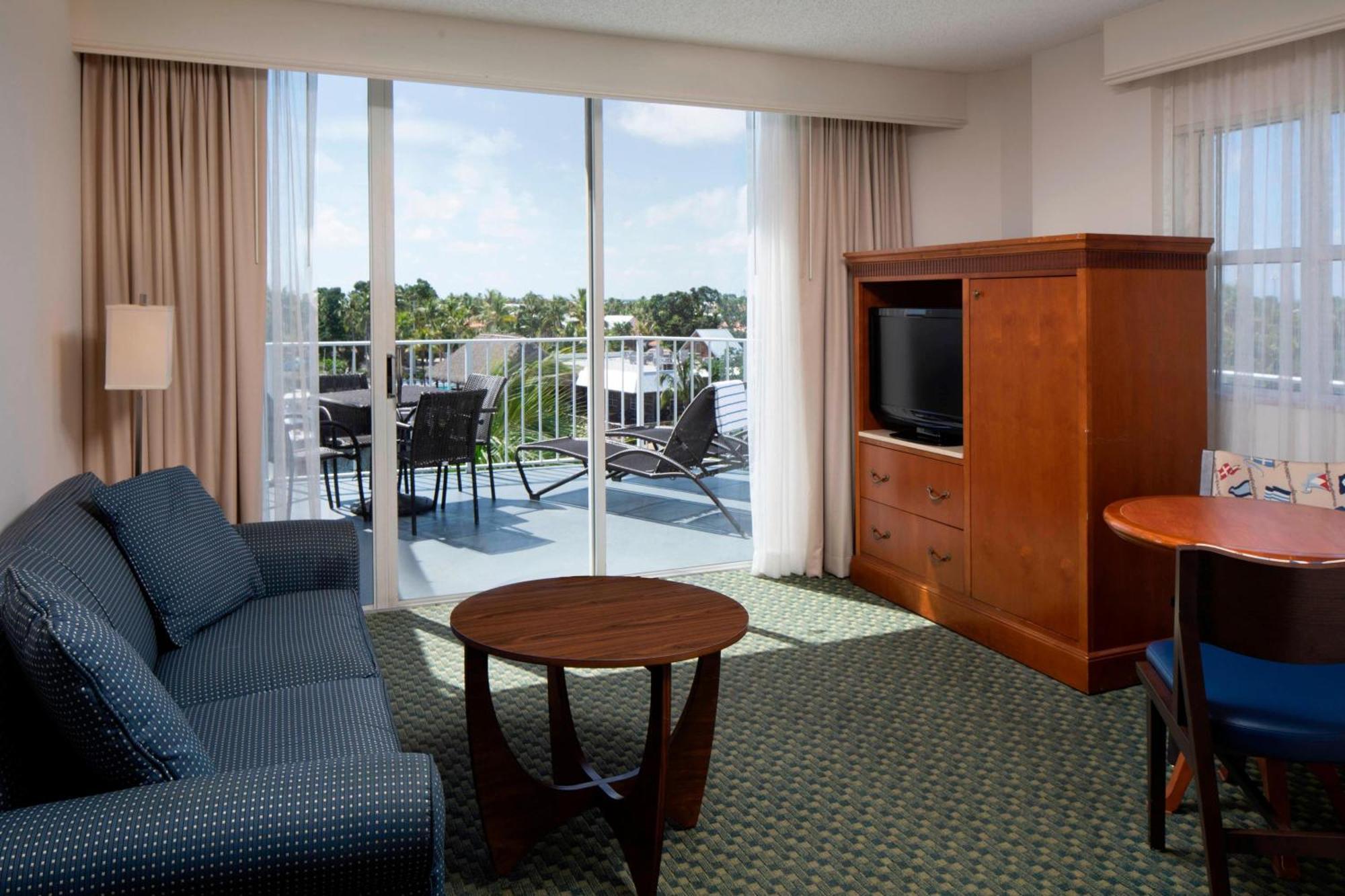 Courtyard By Marriott