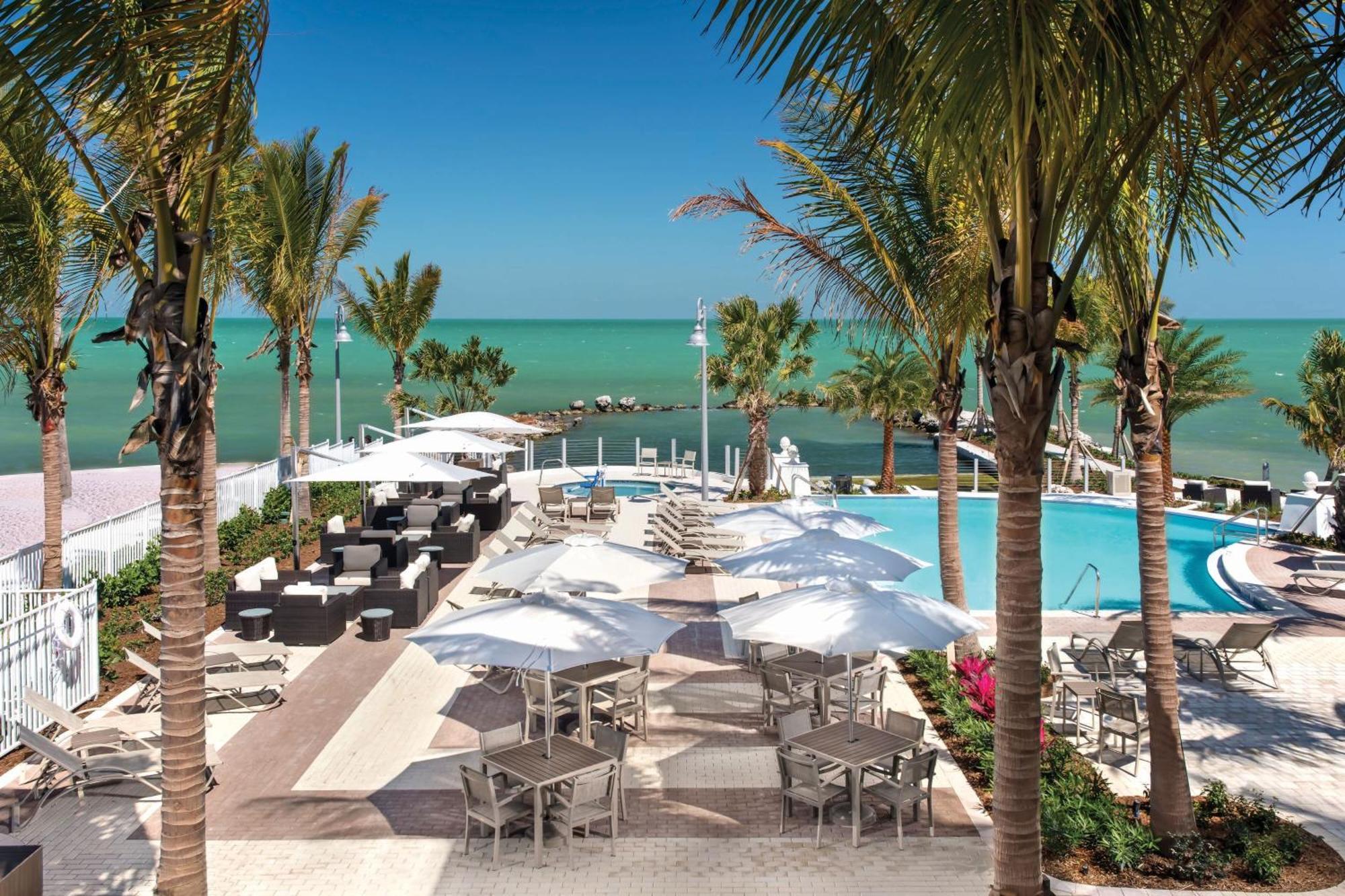 Courtyard By Marriott Faro Blanco Hotel Marathon