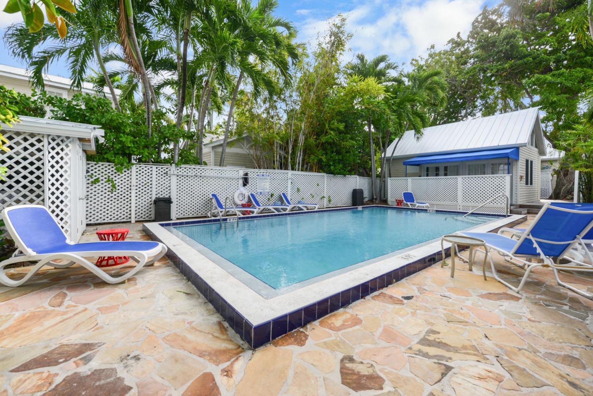 Island Style Colony * Key West