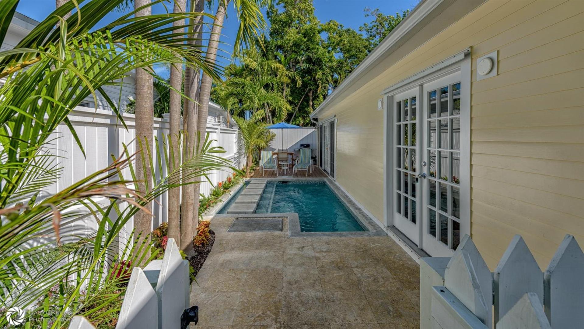 Mango * Key West