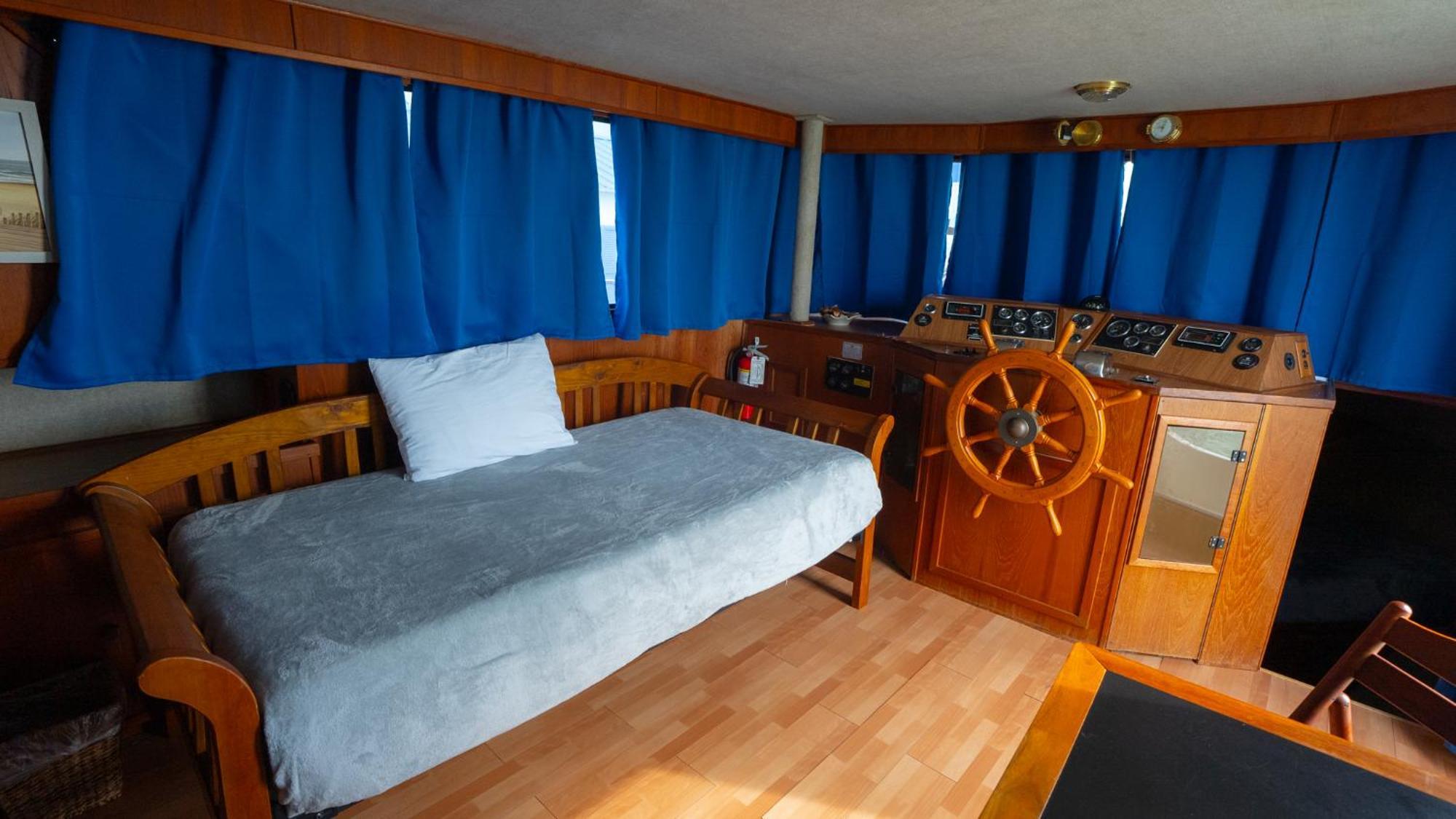 N' Mary's Marina Resort