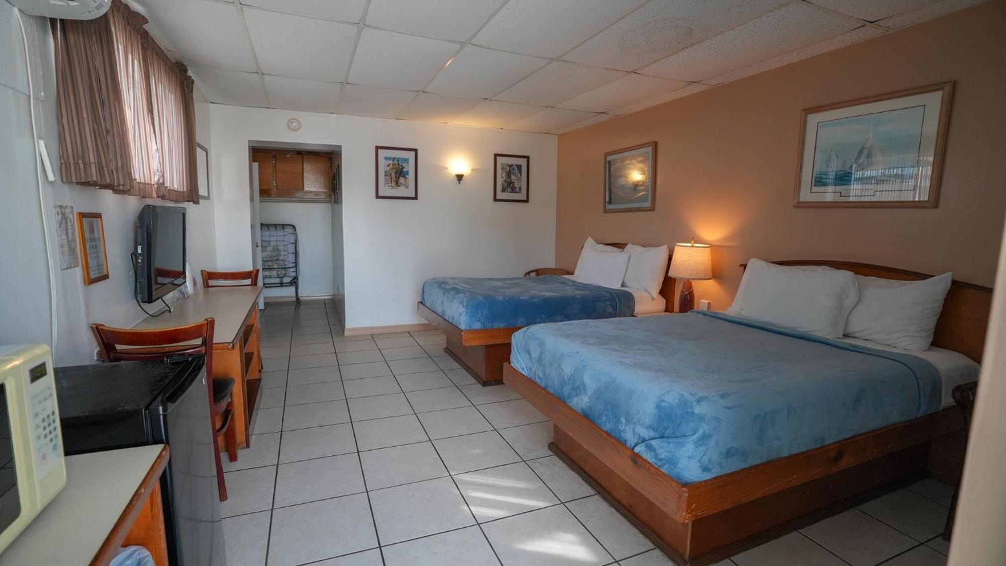 N' Mary's Marina Resort