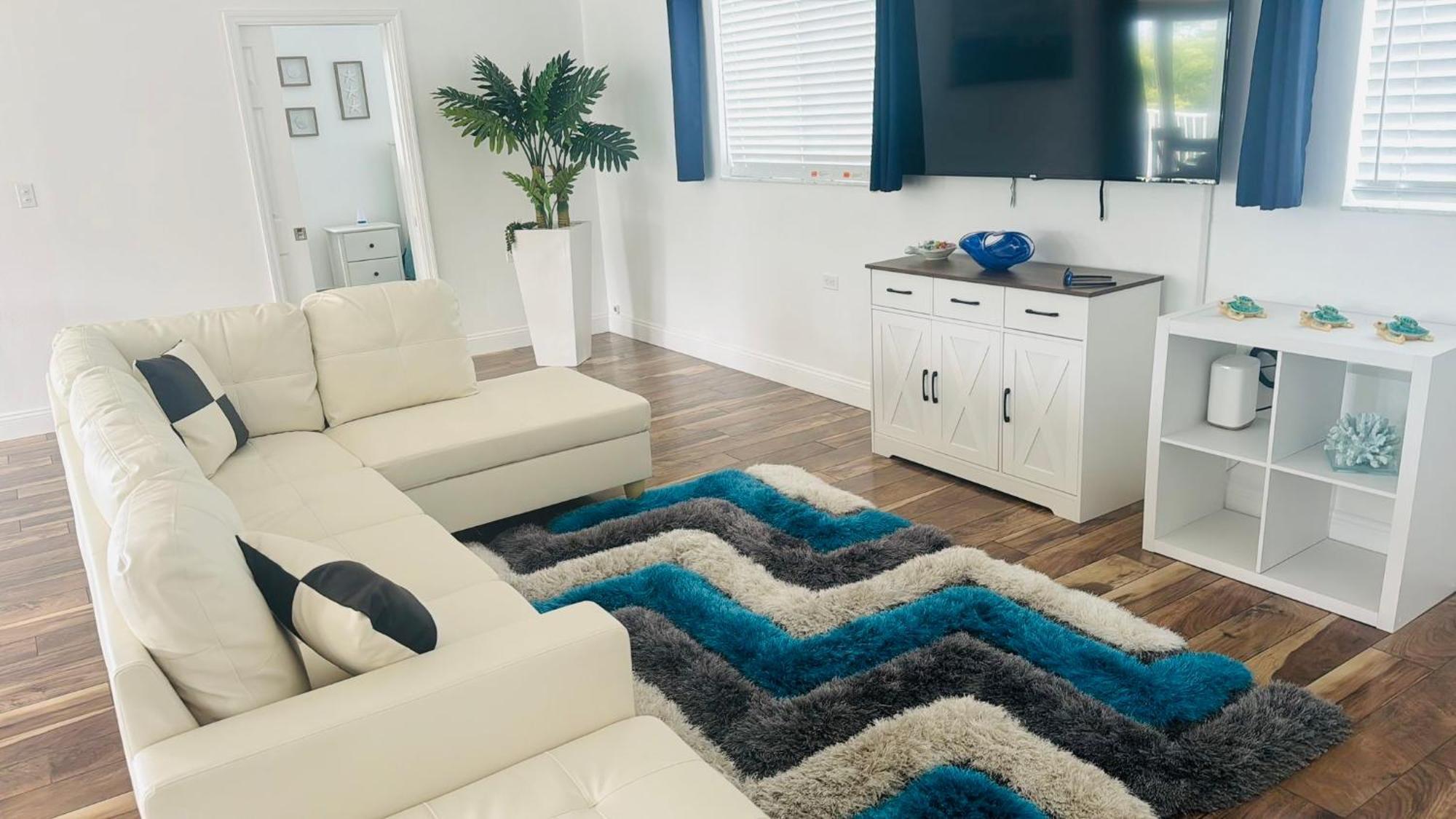 Island Breeze Holiday home