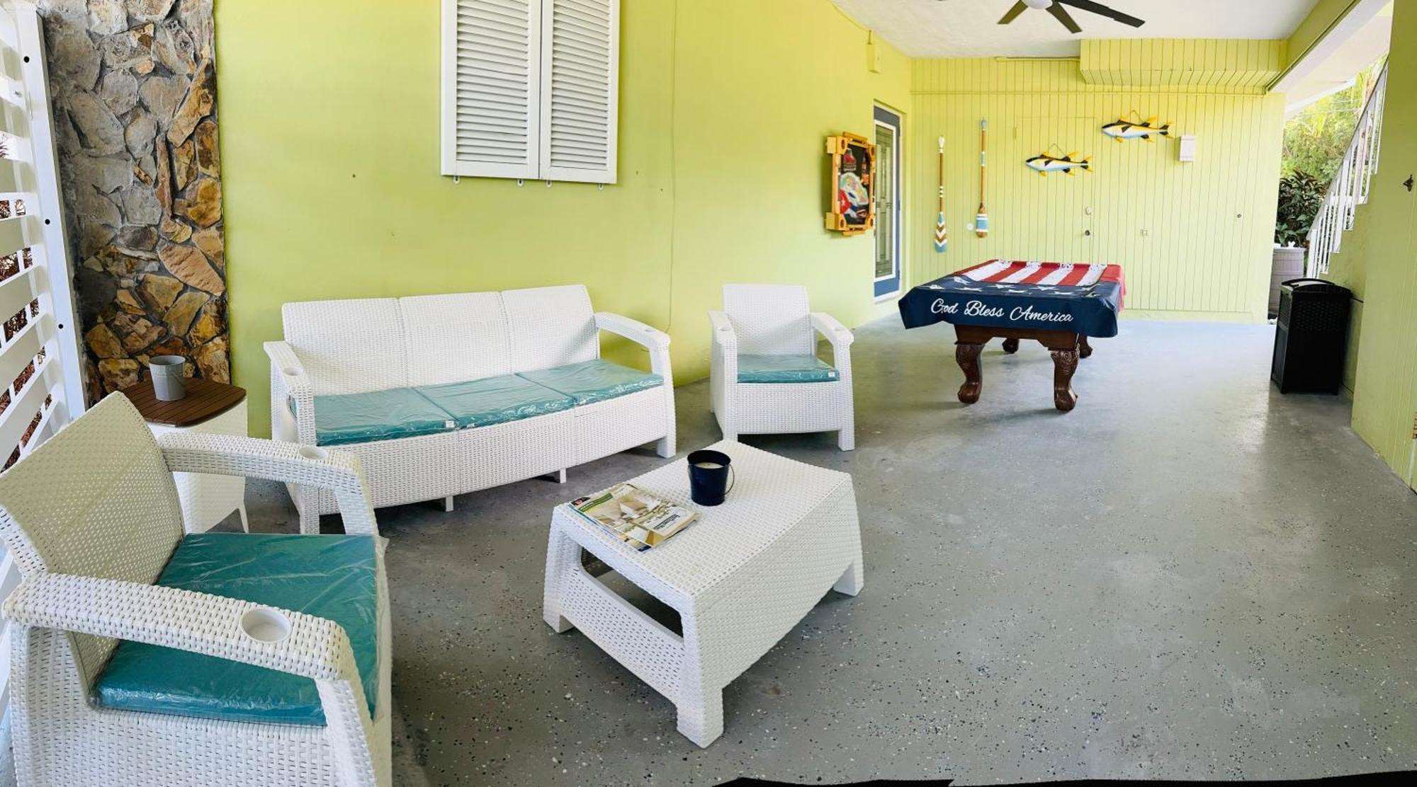 Island Breeze Holiday home