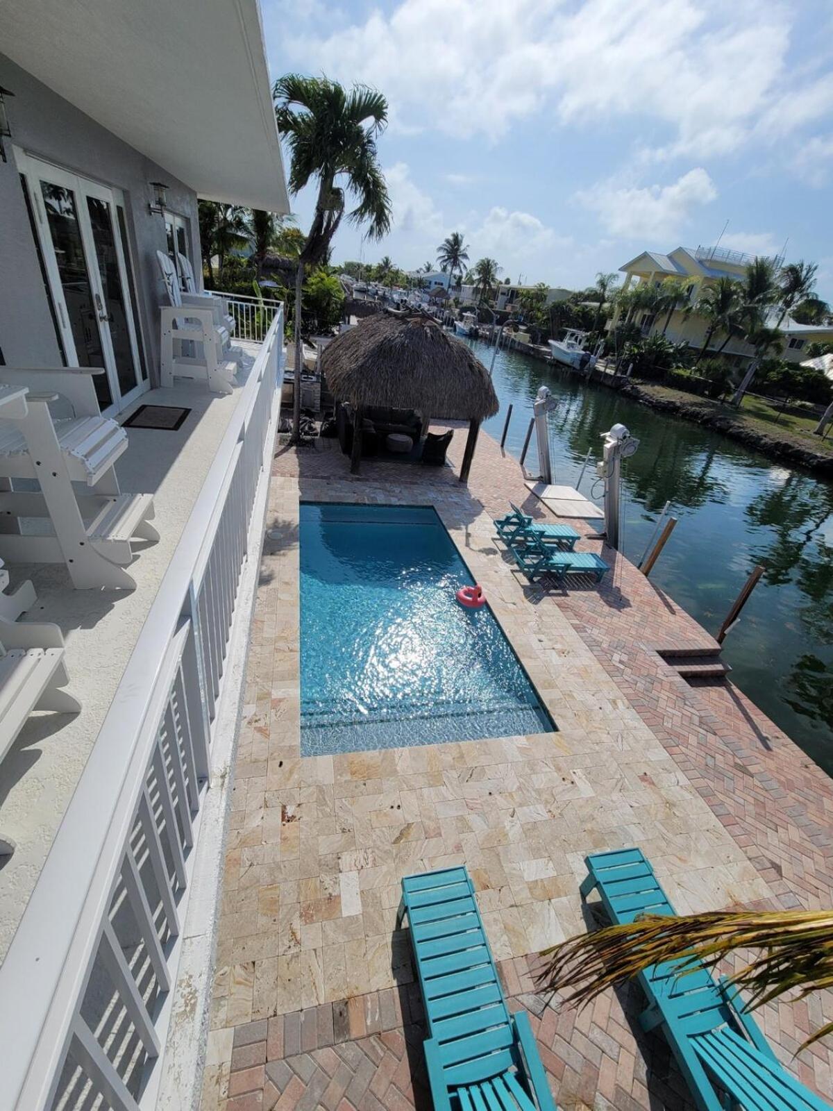 Paridise Luxury & Fishing Canal *