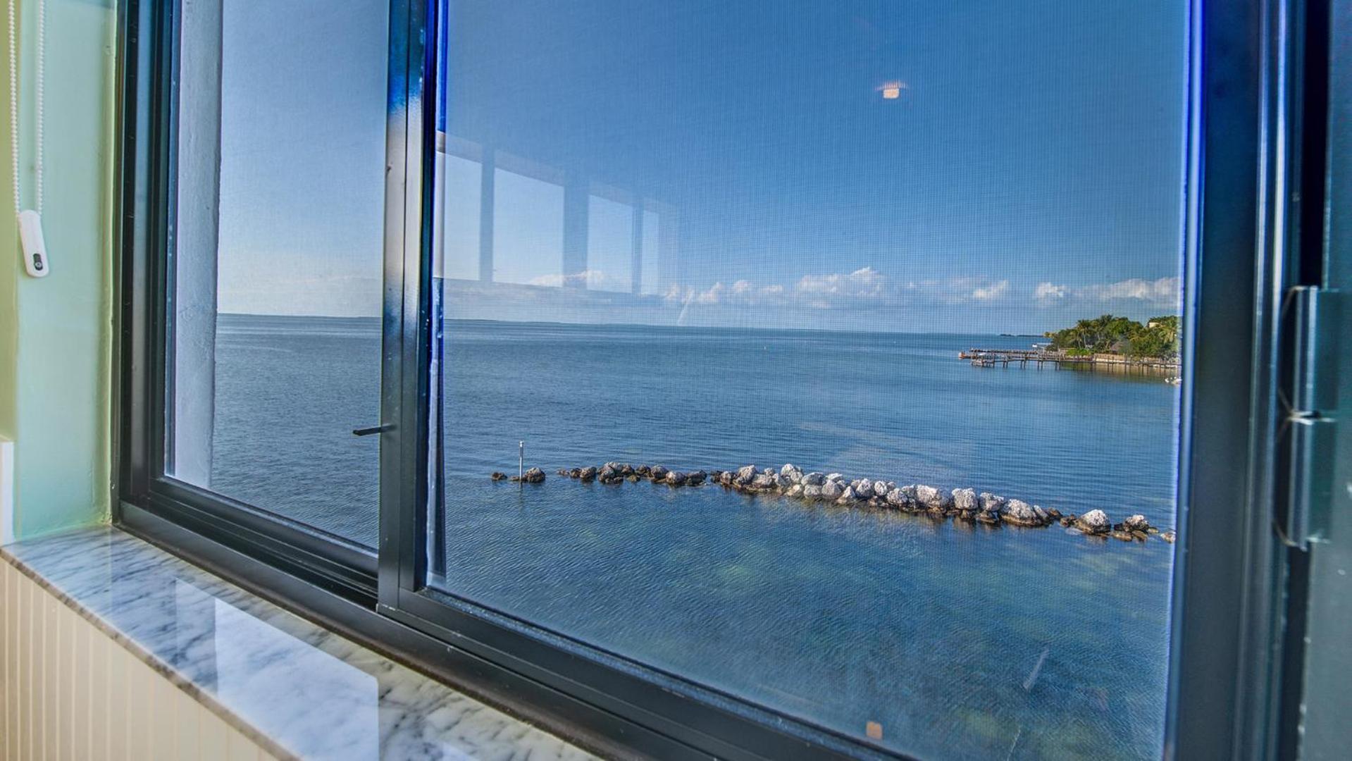 Seas The Day Townhome Tavernier