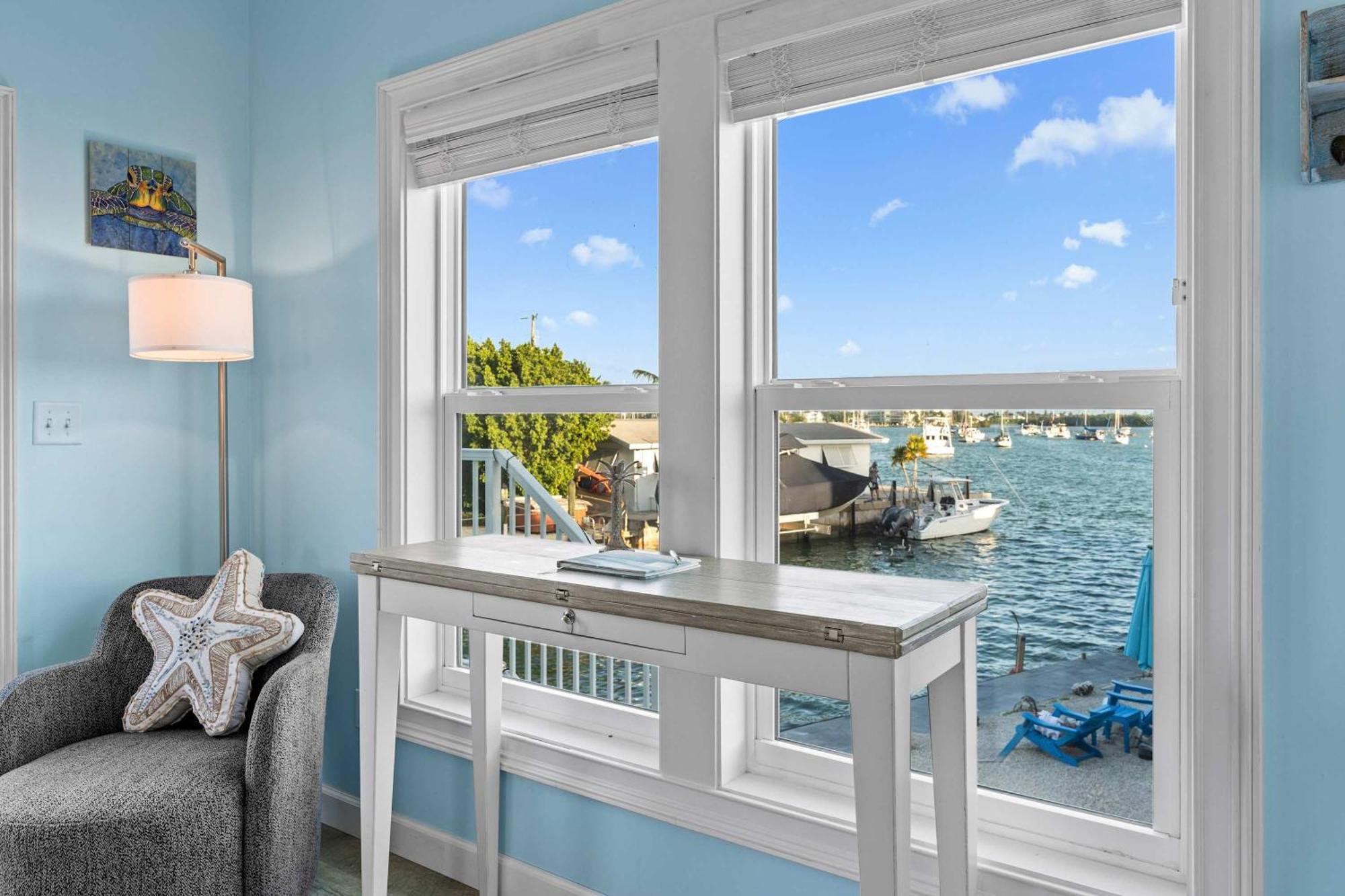 Holiday home Mermaid Manor Waterfront Haven Hot Tub Dock Marathon