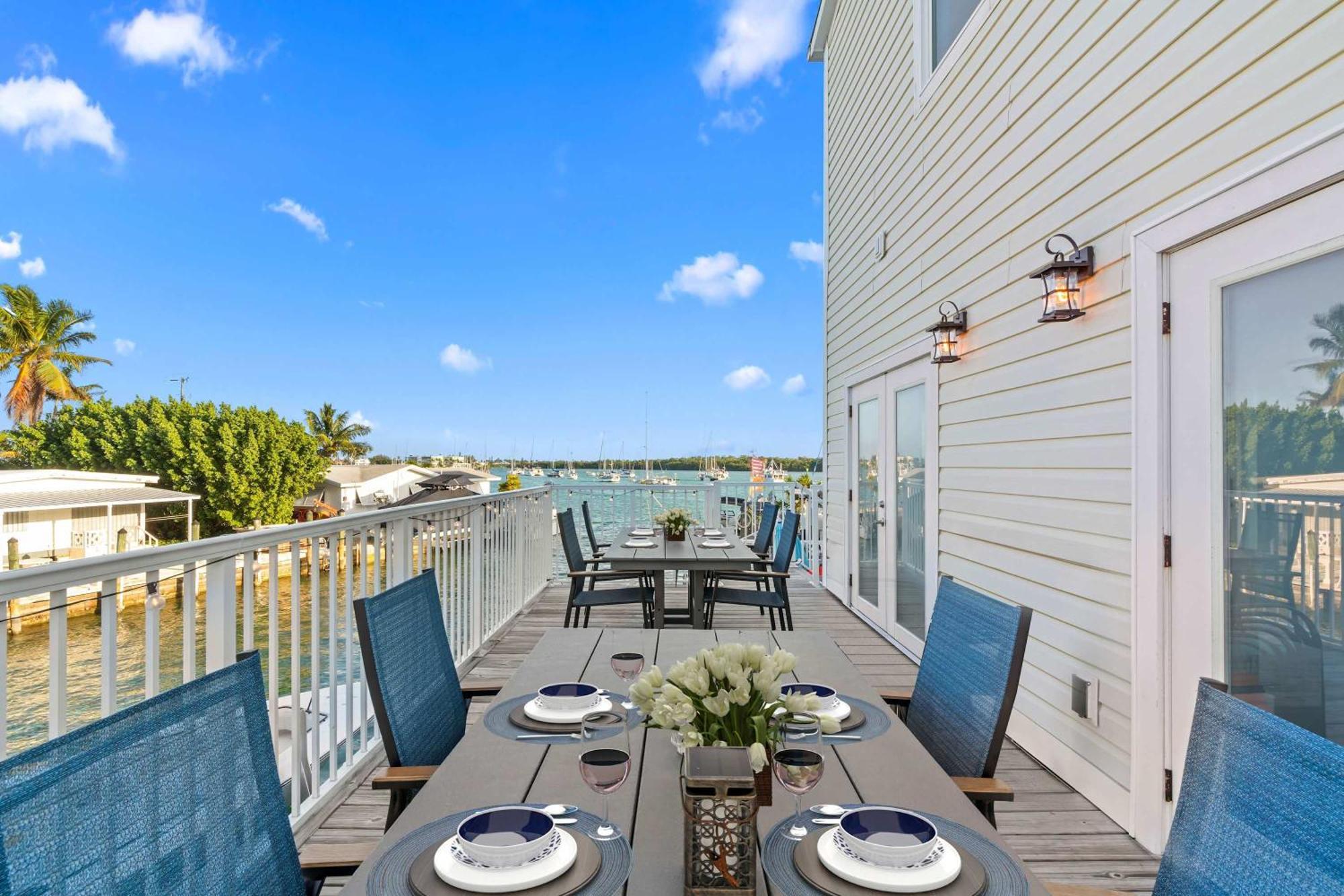 Holiday home Mermaid Manor Waterfront Haven Hot Tub Dock