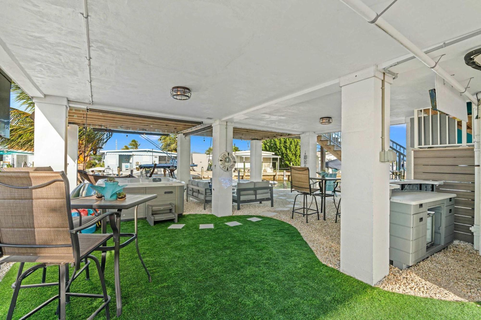 Holiday home Mermaid Manor Waterfront Haven Hot Tub Dock Marathon