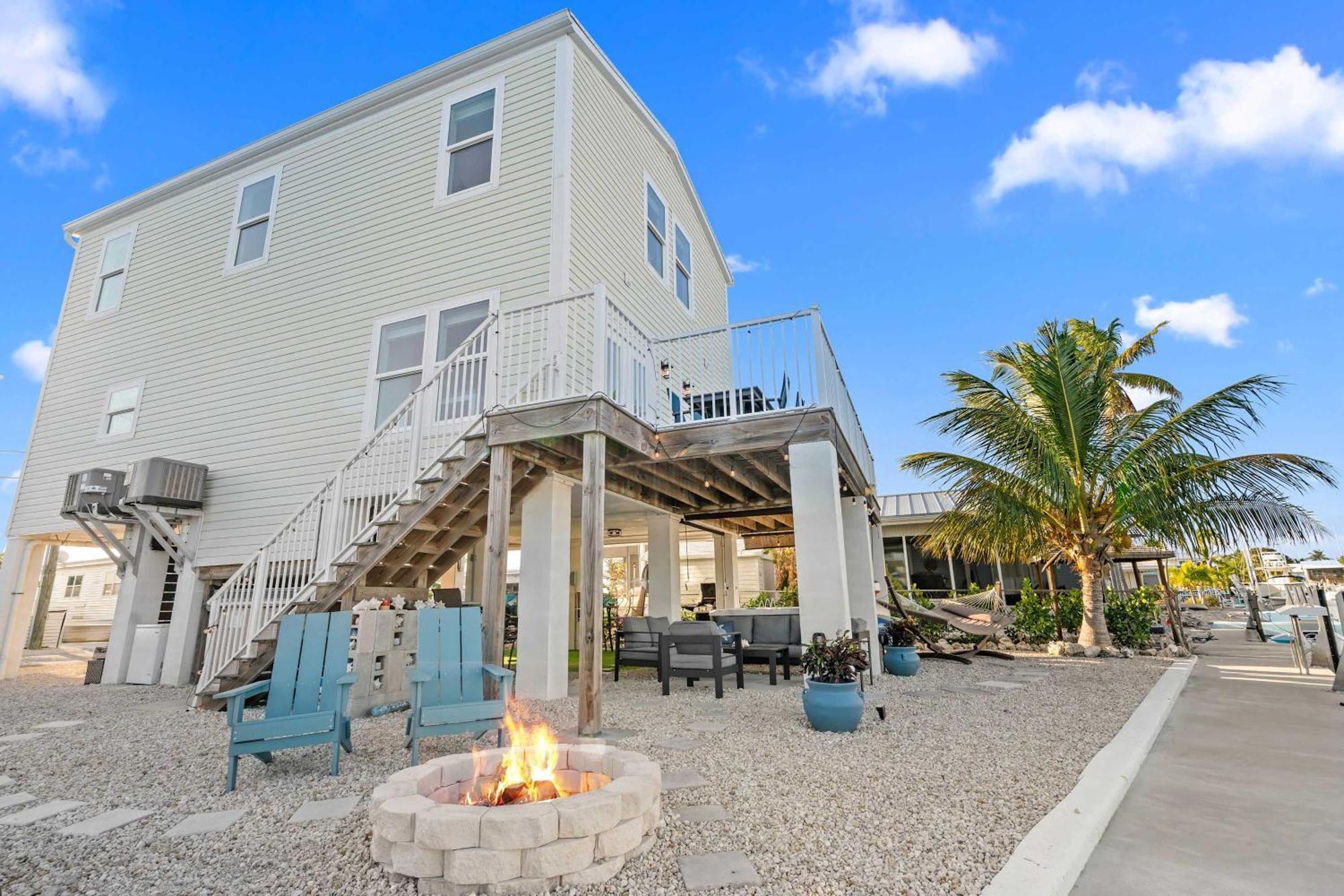 Holiday home Mermaid Manor Waterfront Haven Hot Tub Dock Marathon