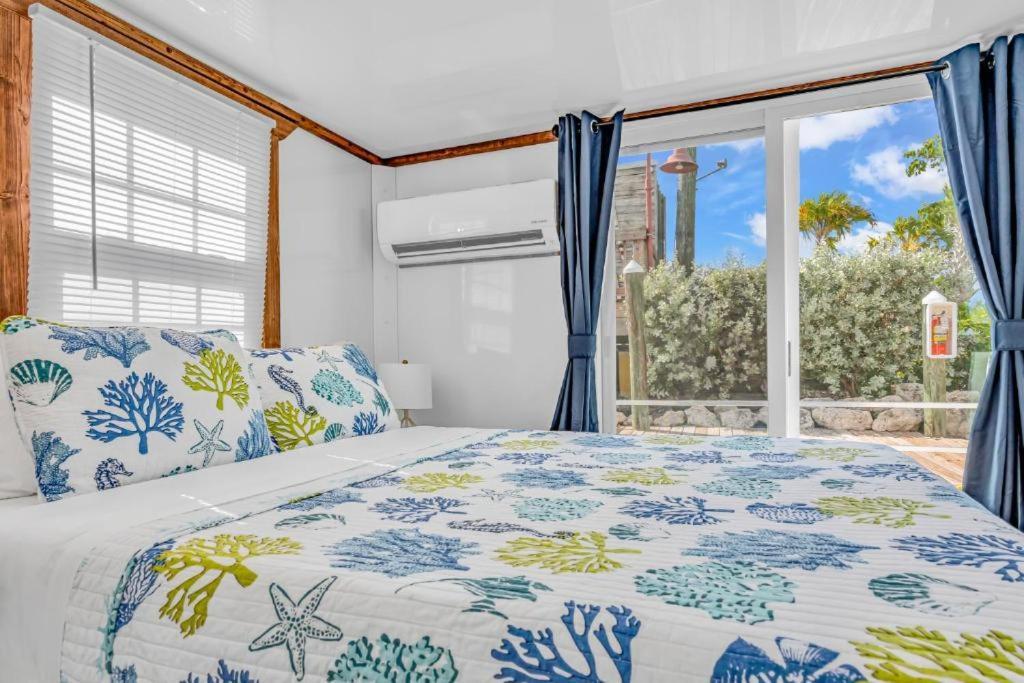 Treasure Harbor Hotel 3*