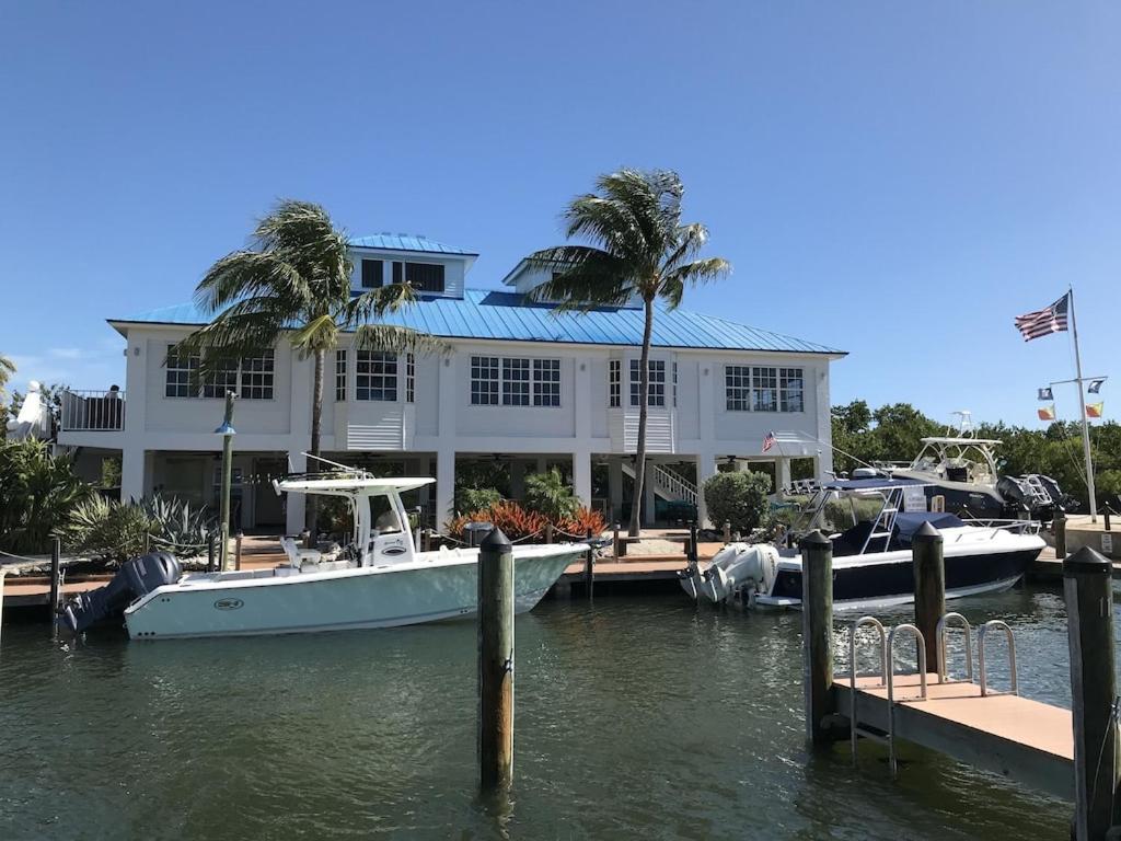 Apartment Tropical Daze Oceanfront Paradise