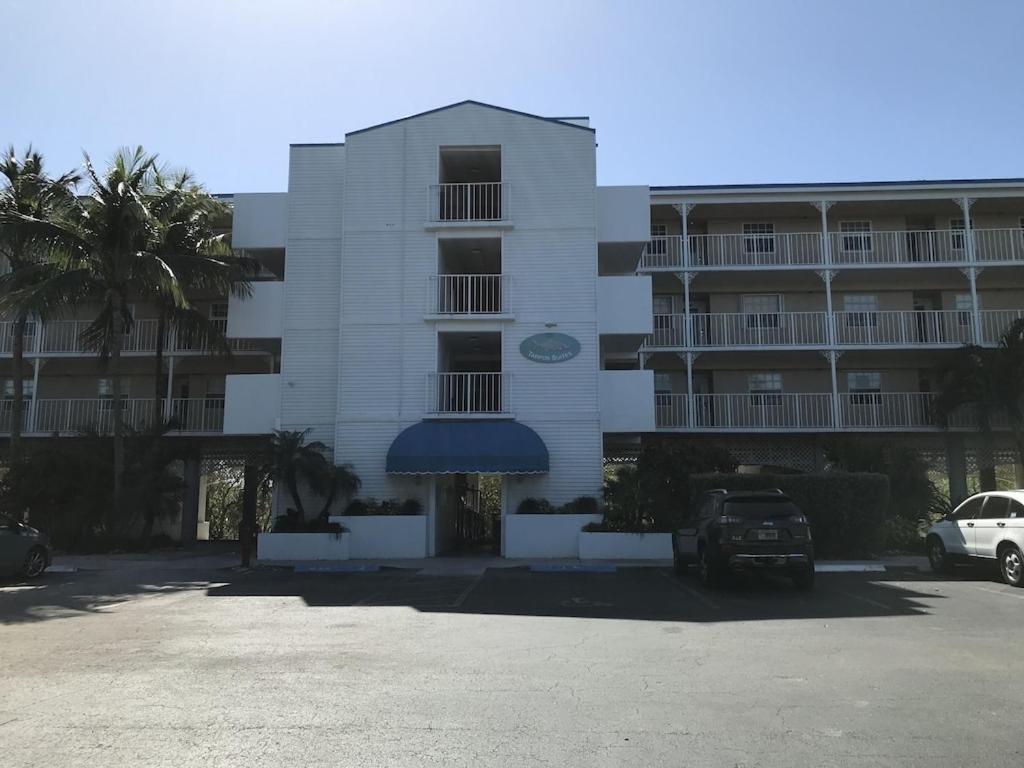 Tropical Daze Oceanfront Paradise * Tavernier
