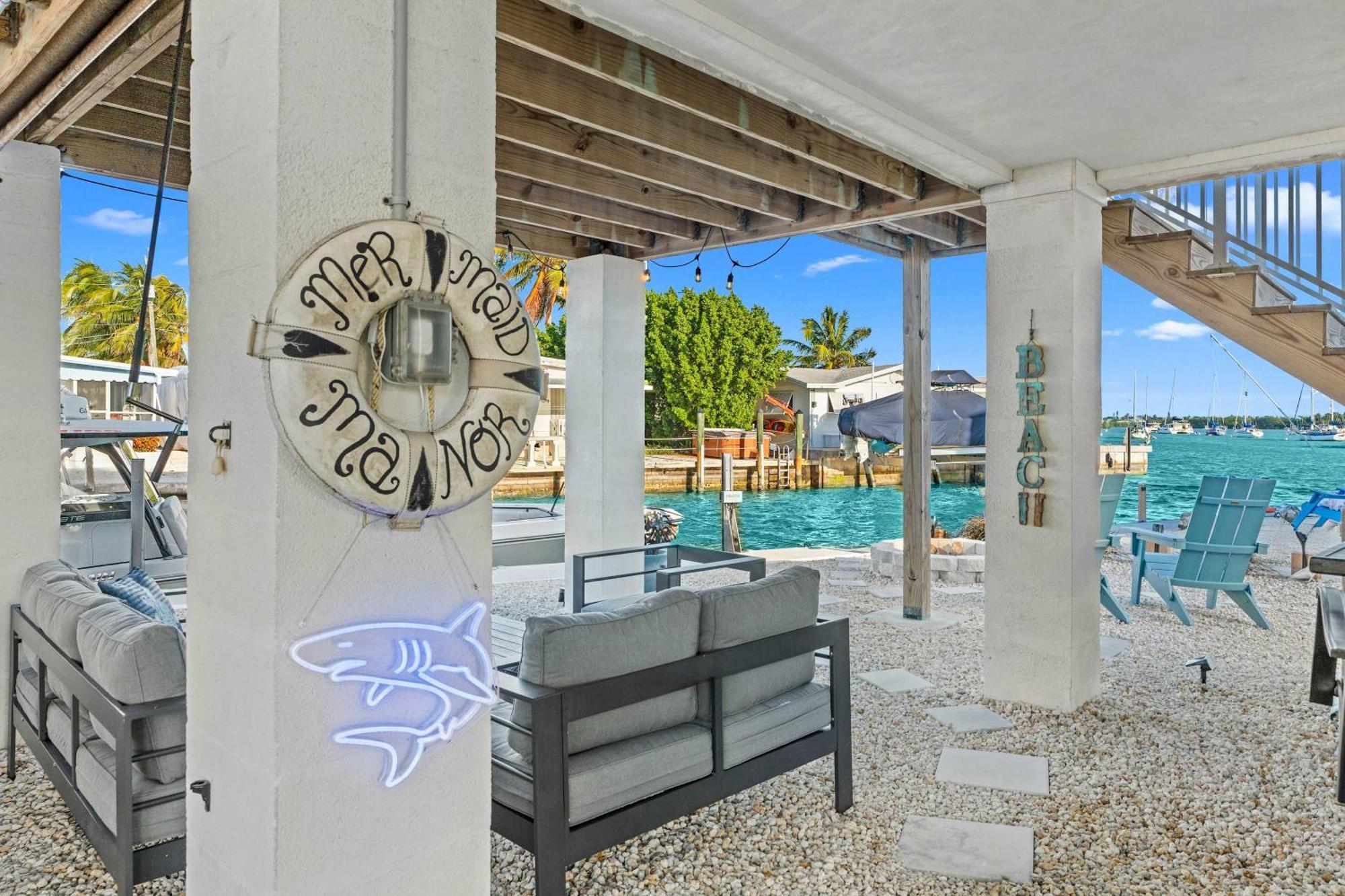 Mermaid Manor Waterfront Haven Hot Tub Dock Marathon