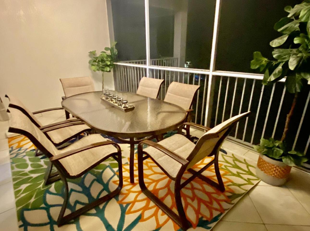 Vacay Vibes-2 Pools, Beach, Pickleball, Coffee Bar, Food Truck Key Largo