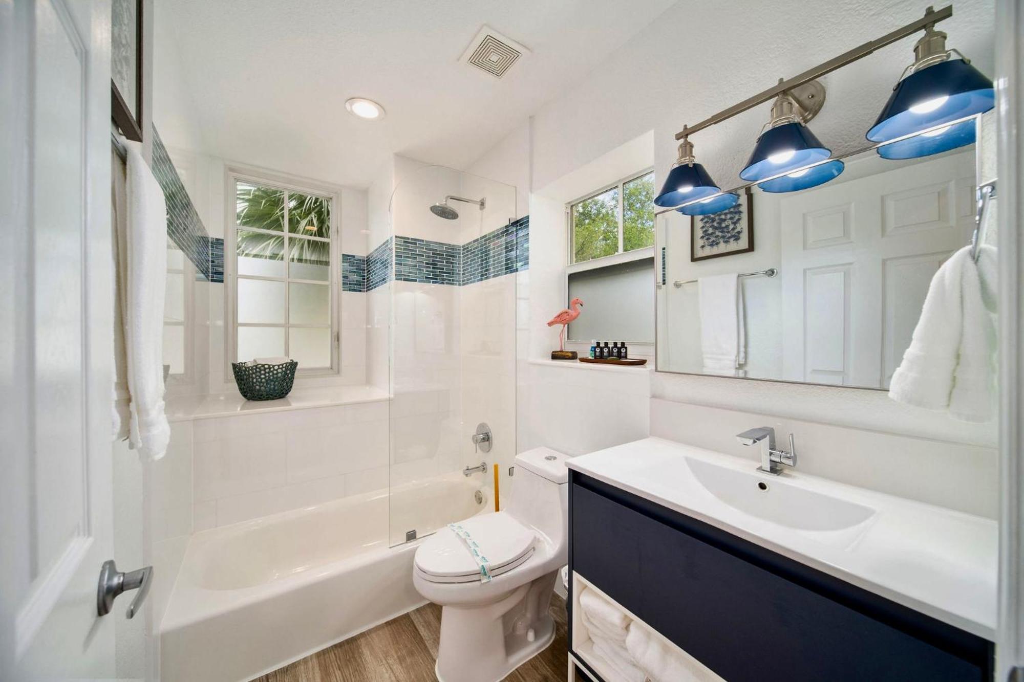 Holiday home Vacay Vibes-2 Pools, Beach, Pickleball, Coffee Bar, Food Truck