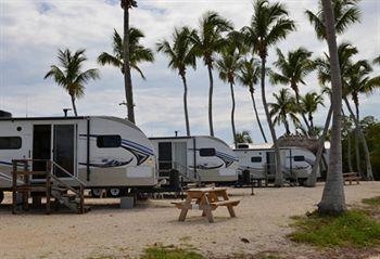 Sunshine Key Rv & Marina 2*