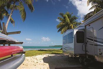 Sunshine Key Rv & Marina Hotel