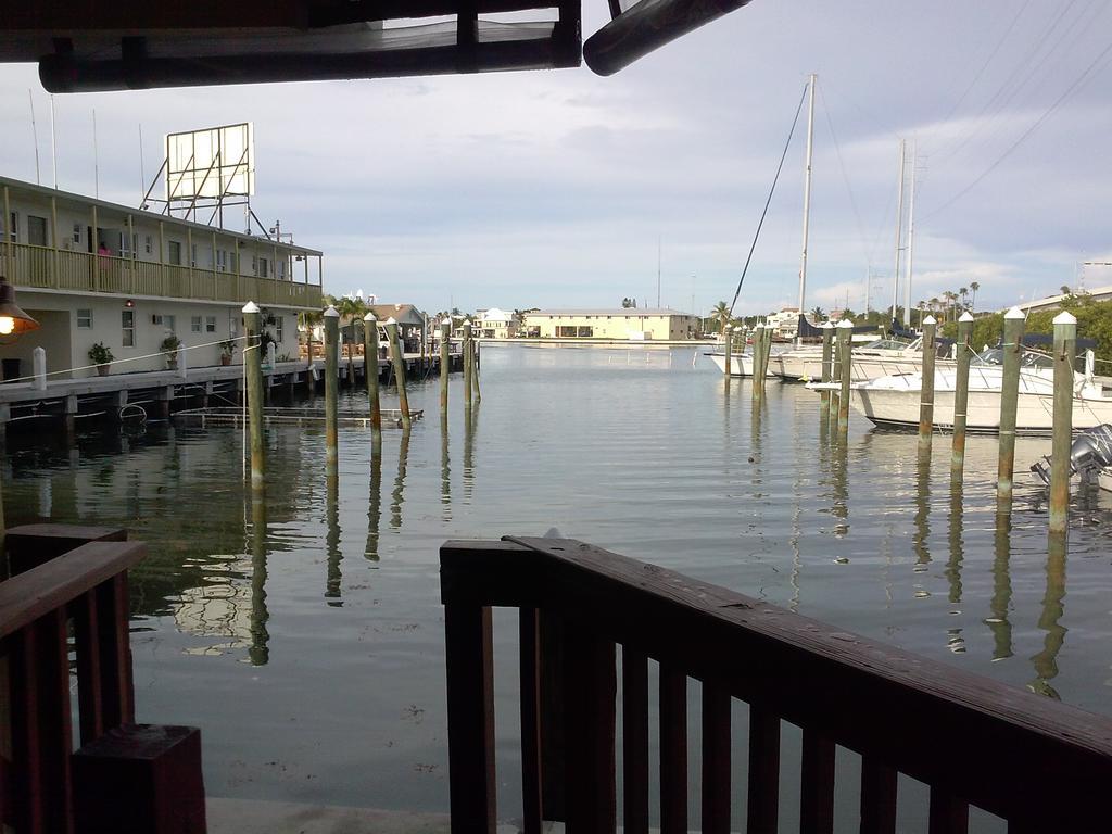 Smugglers Cove And Marina Resort