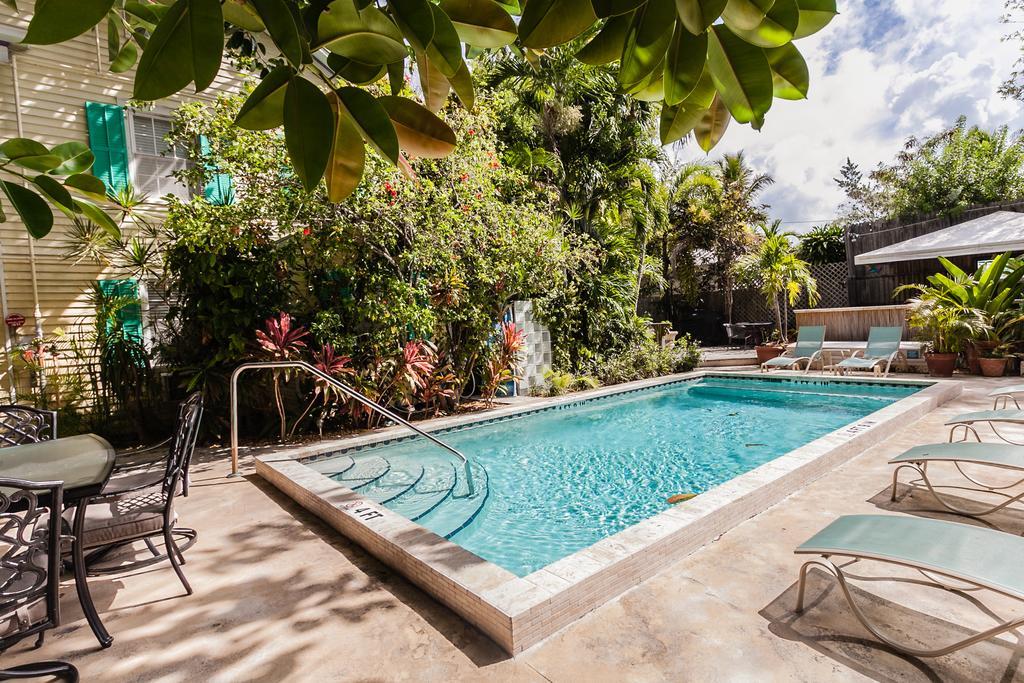 Seaport Guest house 2*