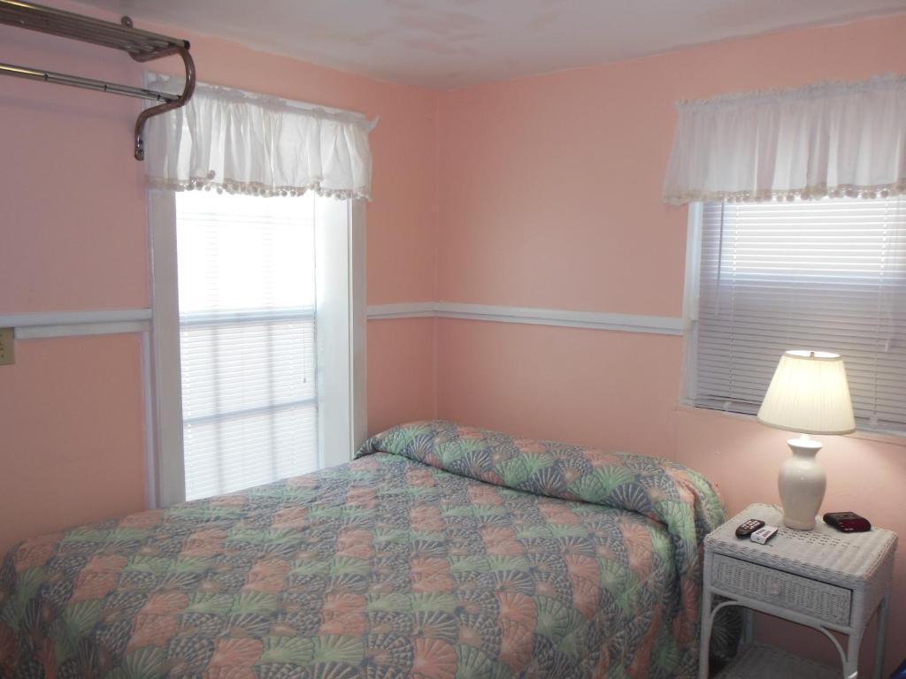 Bonefish Motel 2*