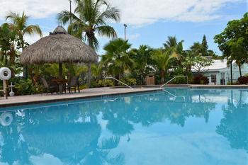 Sunshine Key Rv & Marina Hotel 2*