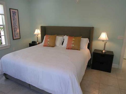 Travelers Palm Inn
