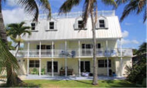 Tarpon Flats & Marina -