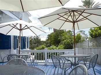 Azul Bed & Breakfast 2*