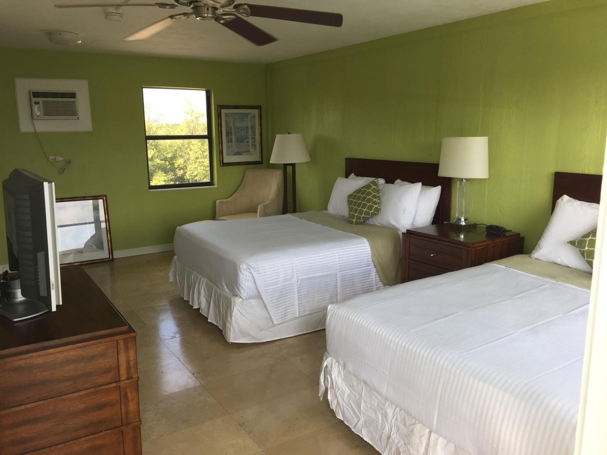 Smugglers Cove And Marina Islamorada