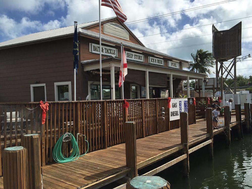 Smugglers Cove And Marina Islamorada