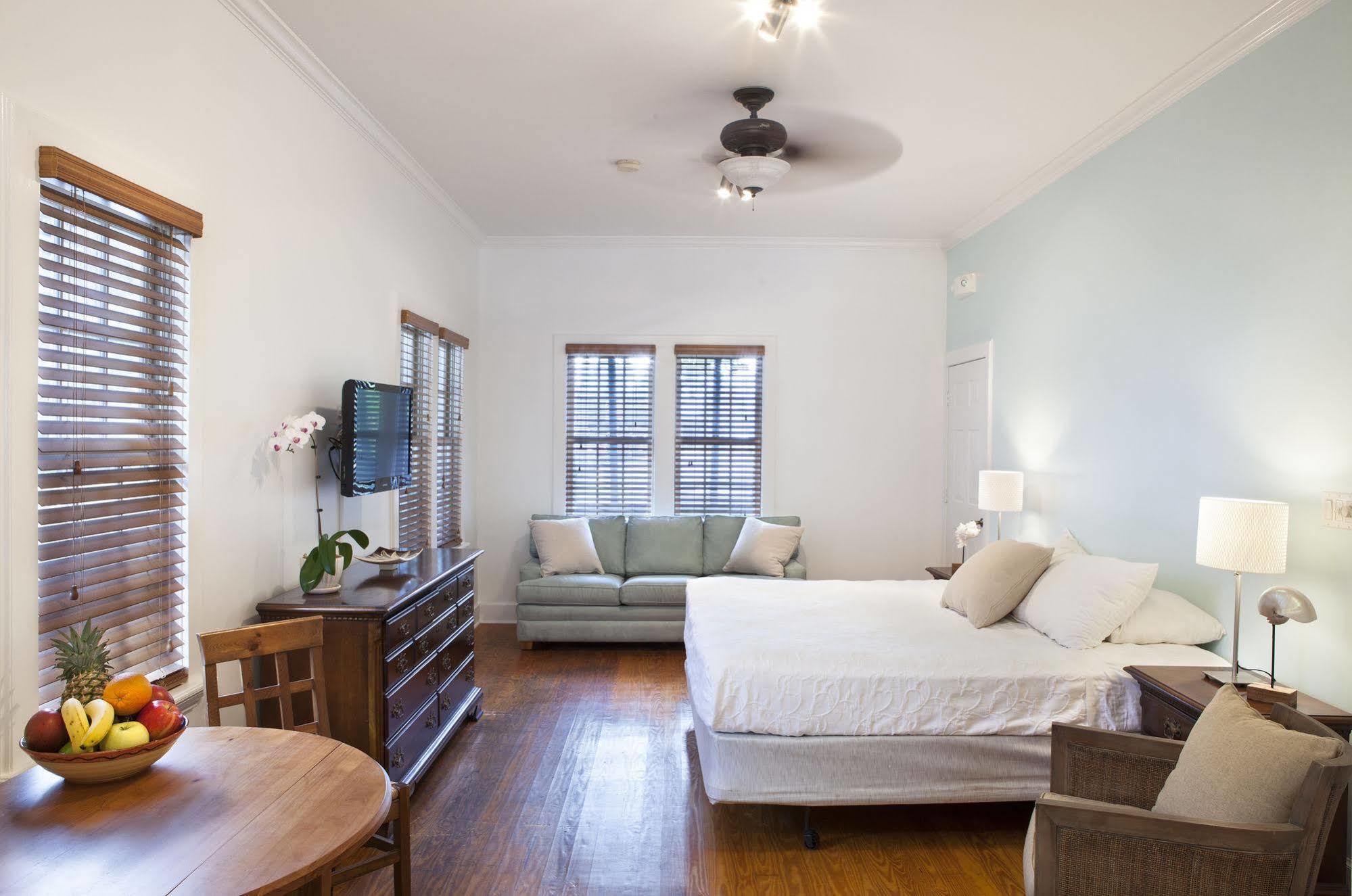 The - Adult Exclusive Inn