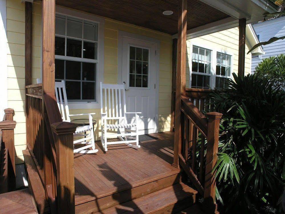 Travelers Palm Inn 2*