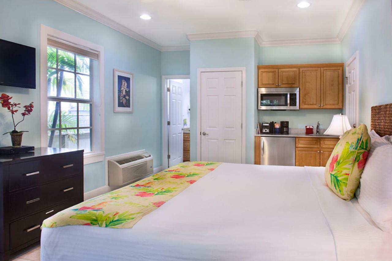 Travelers Palm Inn