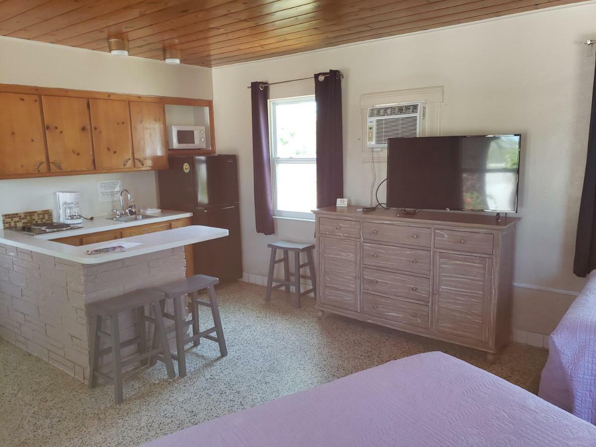 Siesta Motel 2*
