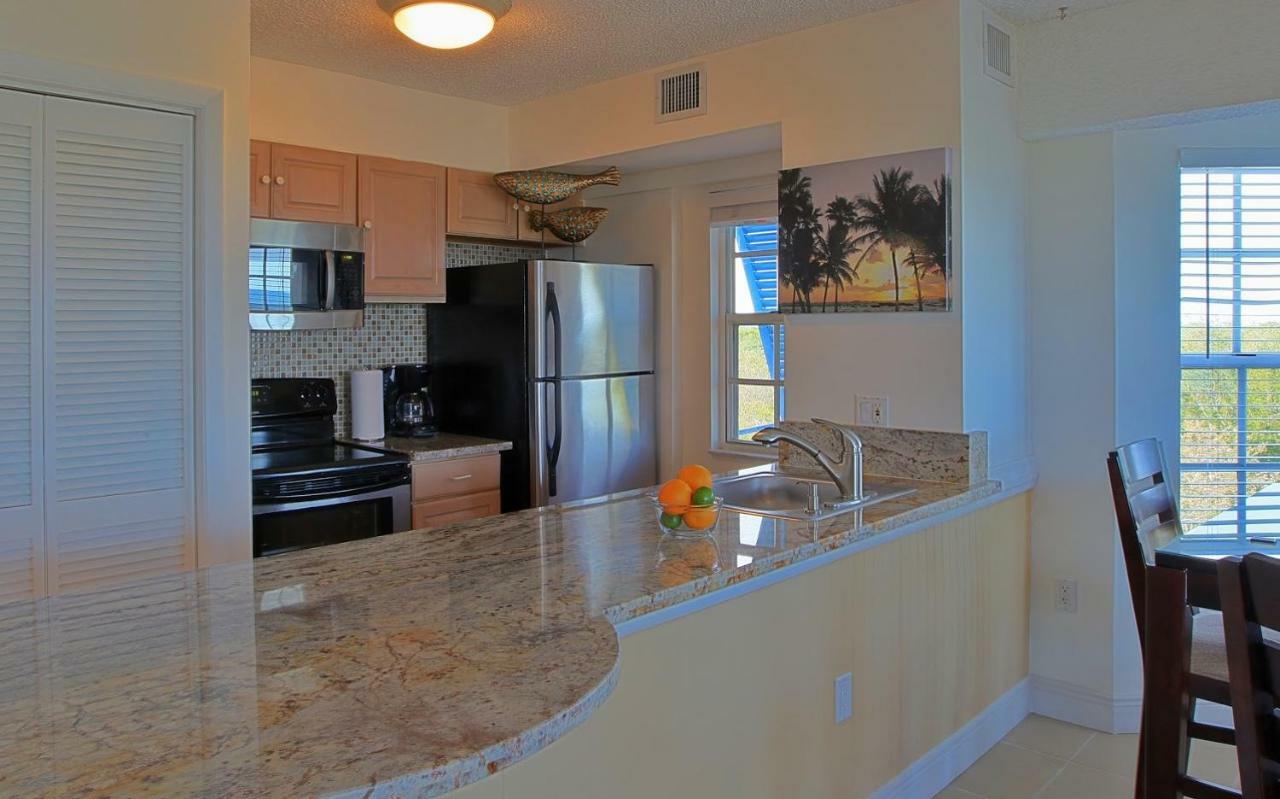 Ocean Pointe At *