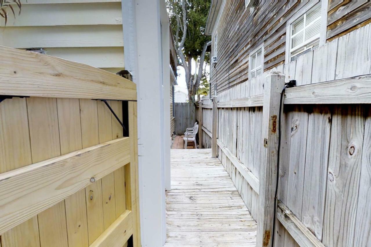 Sea Breeze Holiday home *