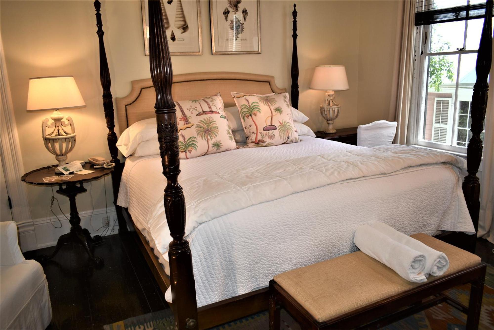 Simonton Court Historic & 4* Key West