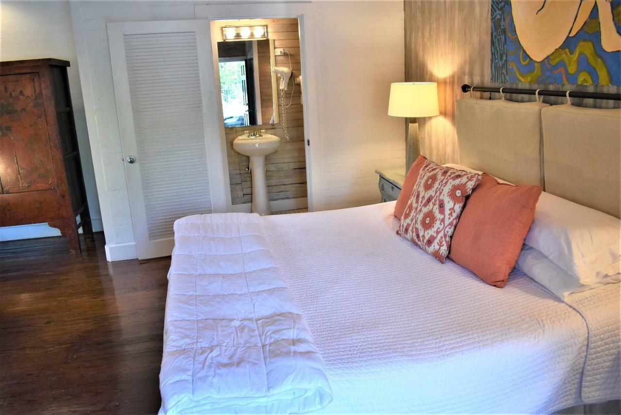 Simonton Court Historic & 4*