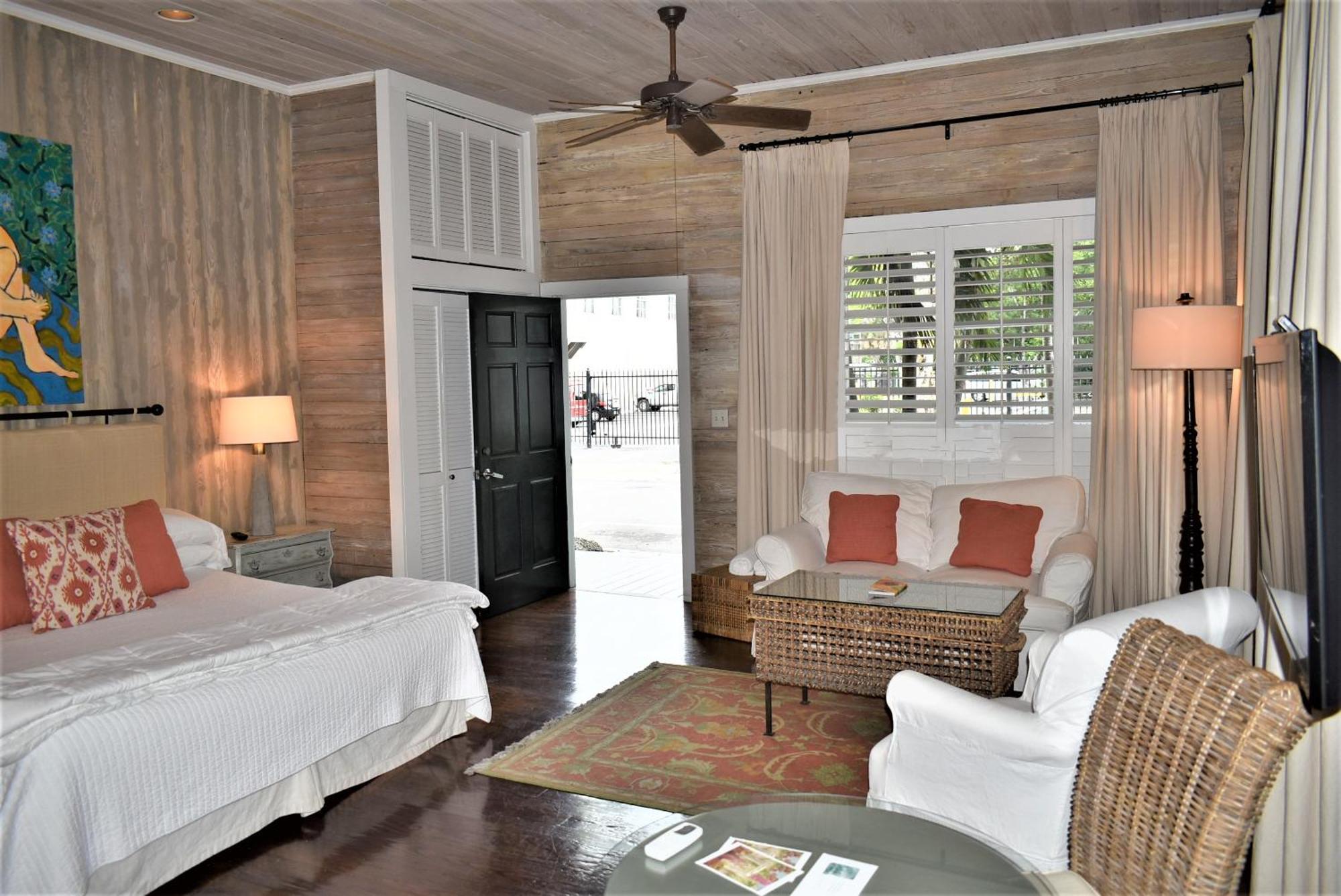 Simonton Court Historic &